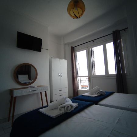 Omiros Rooms Chios Town Bagian luar foto