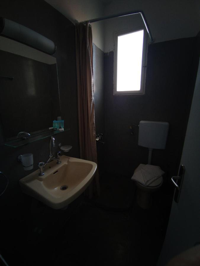 Omiros Rooms Chios Town Bagian luar foto